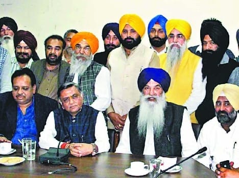 Congress, aap and maan damage to the state value : Kohadh